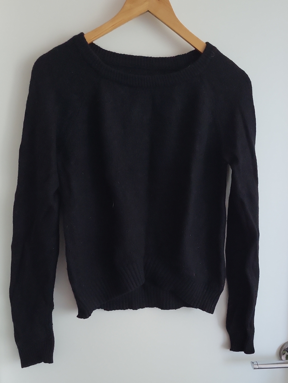 Forever 21 Black Crewneck Women's Sweater